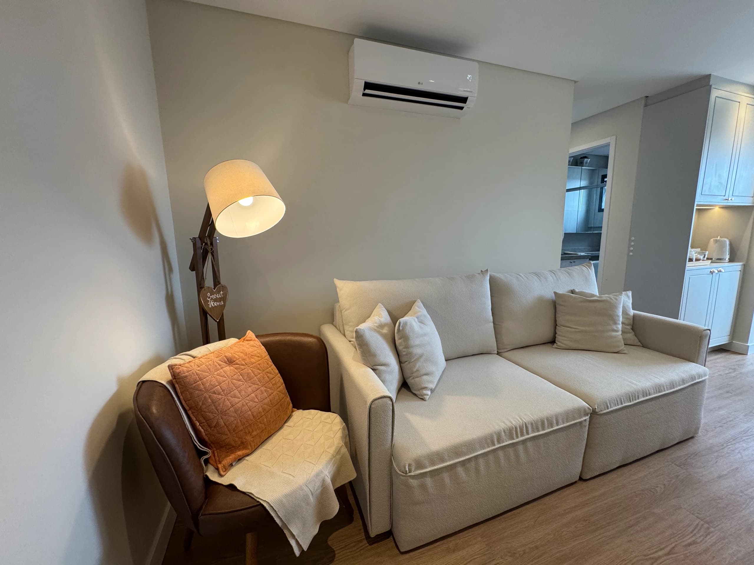 Apartamento mobiliado no Capao Raso